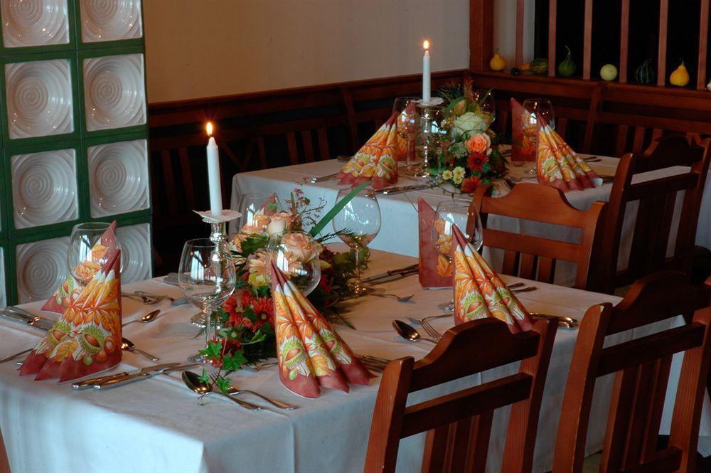 Hotel Zur Schonen Aussicht Фельдкирхен-Вестерхам Экстерьер фото